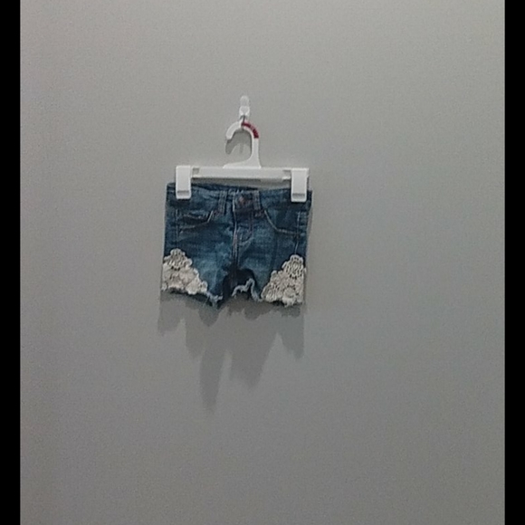 Beautiful shorts or if you acquire jean shorts - Picture 1 of 5